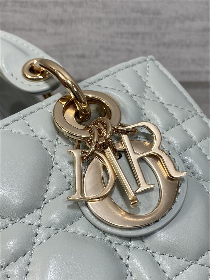 2025228Y600P21578892