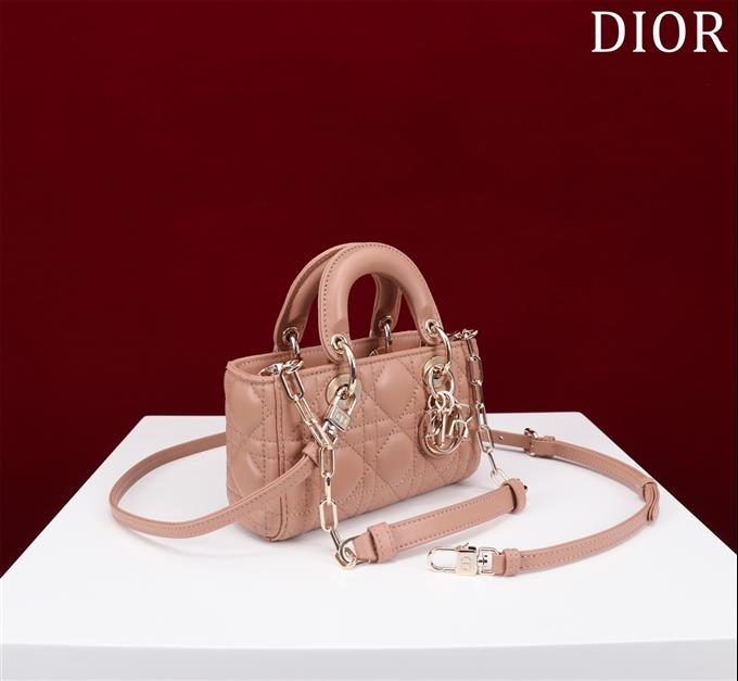 2025228Y650P20435043