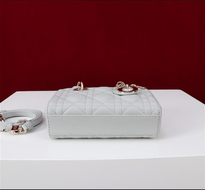 2025228Y650P204350635