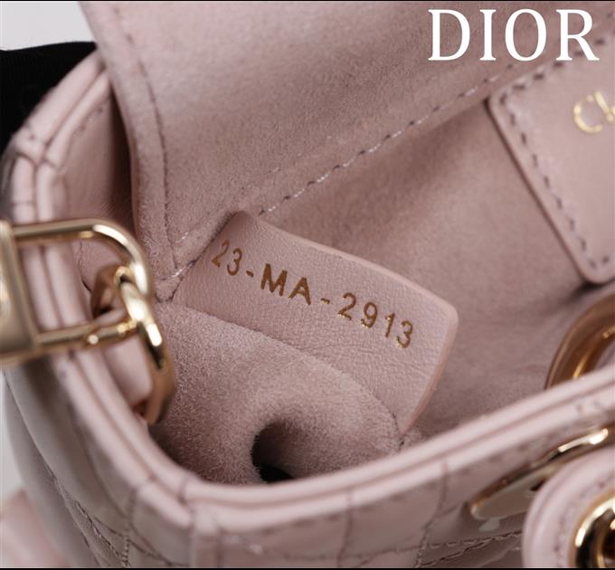 2025228Y650P204351828