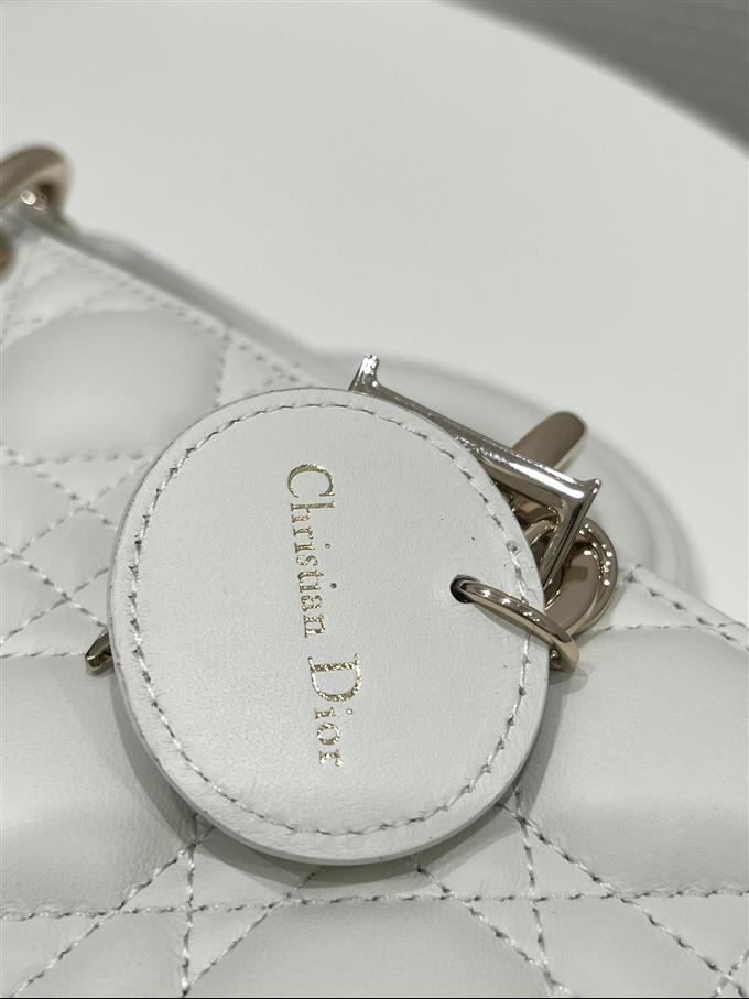 2025228Y680P215711269