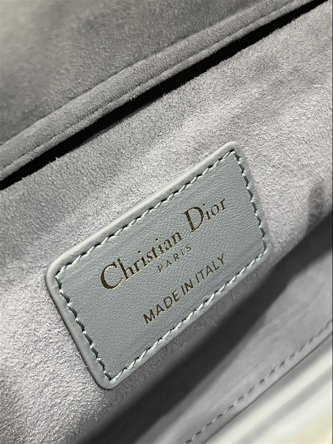 2025228Y680P215711645