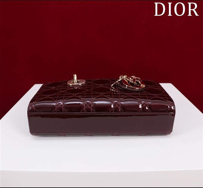 2025228Y700P204356722