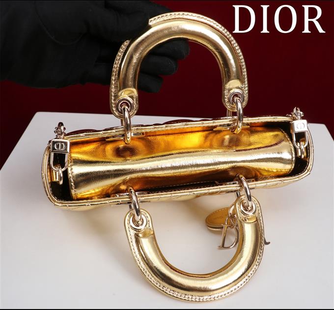 2025228Y700P204357273