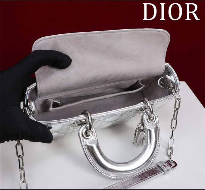 2025228Y700P204357414