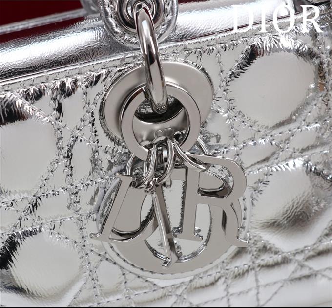 2025228Y700P204357445