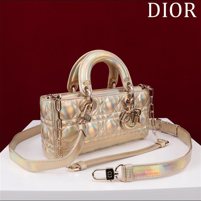 2025228Y700P20435870