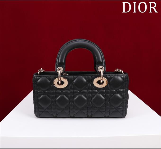 2025228Y700P204359382