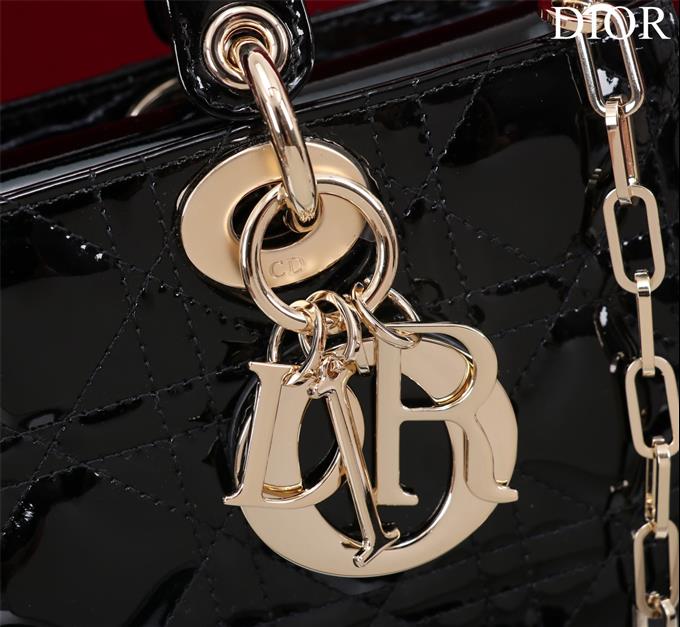 2025228Y700P20440412