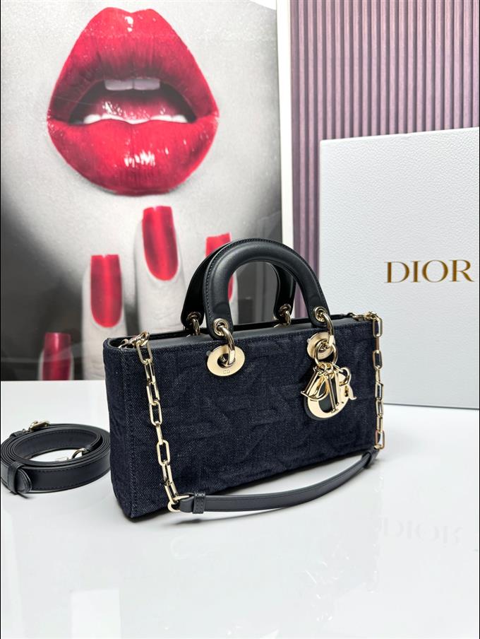 2025228Y700P204512799