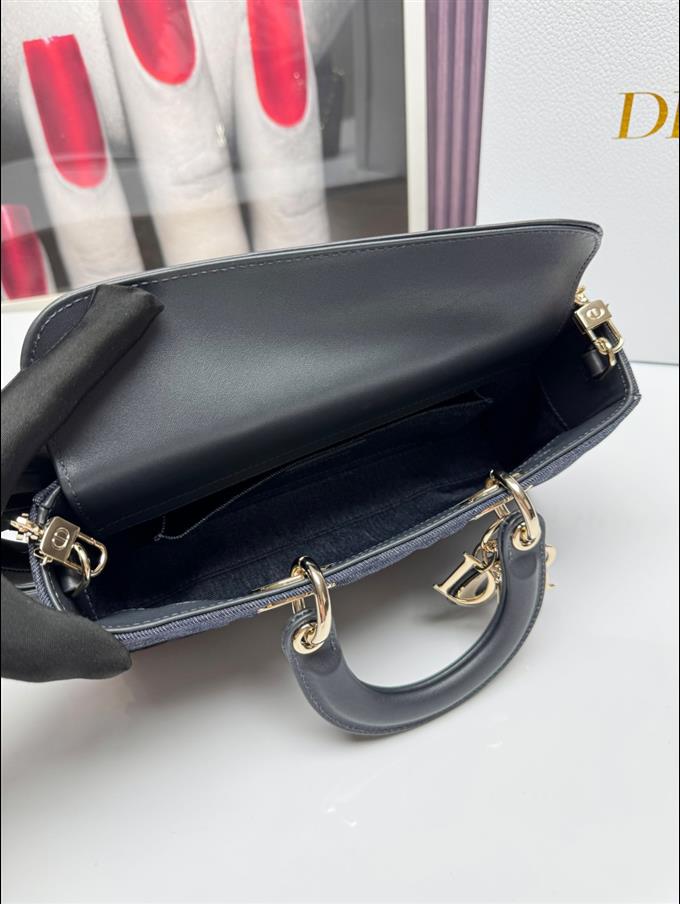 2025228Y700P204512893