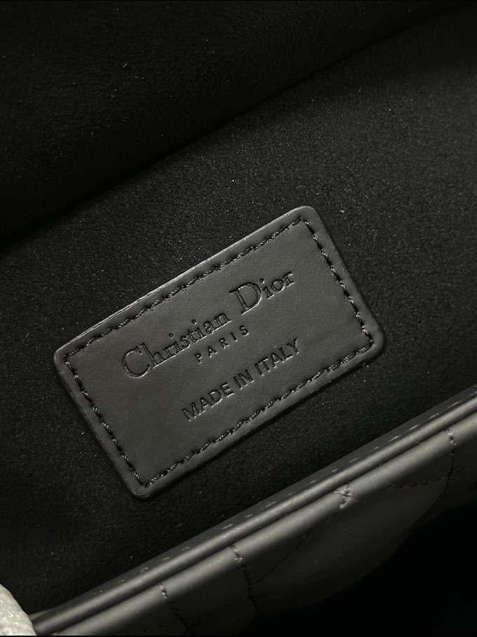 2025228Y700P204513177