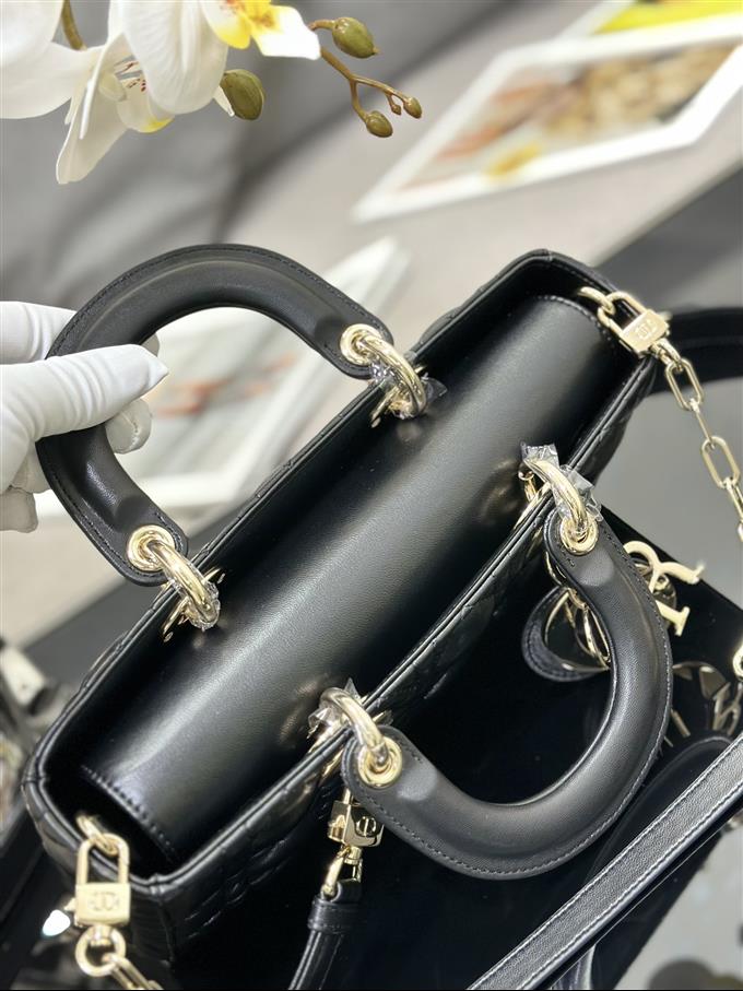 2025228Y700P204513426