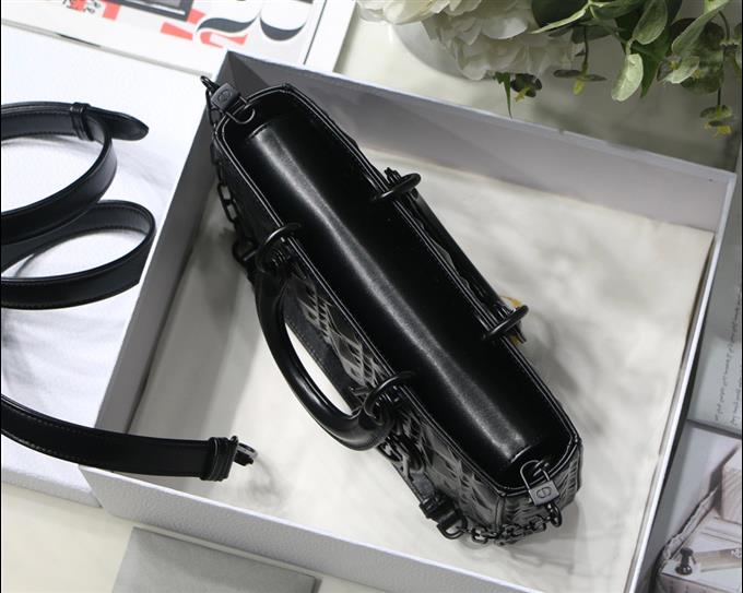 2025228Y700P204514874