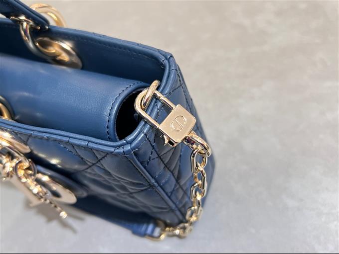 2025228Y700P204514984