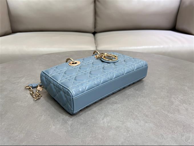 2025228Y700P204515124