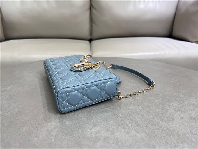 2025228Y700P204515140