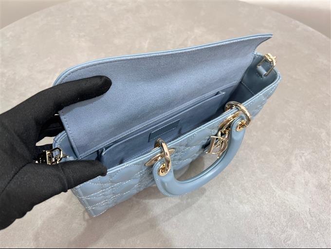 2025228Y700P204515172