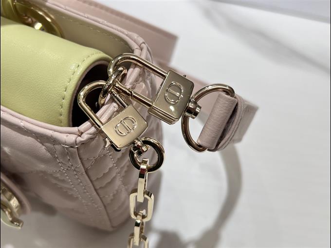 2025228Y700P204515654