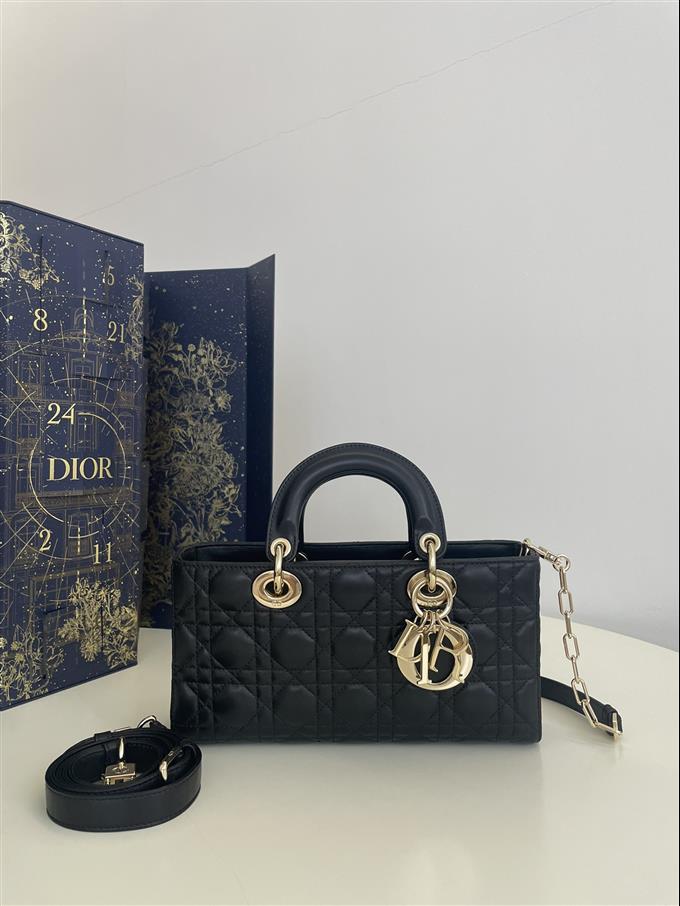 2025228Y700P215712650