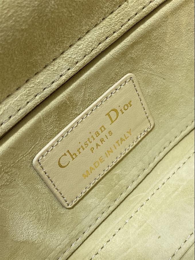 2025228Y700P21571268