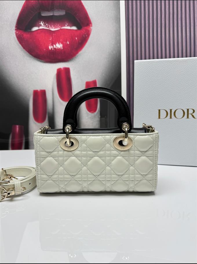 2025228Y750P20444848