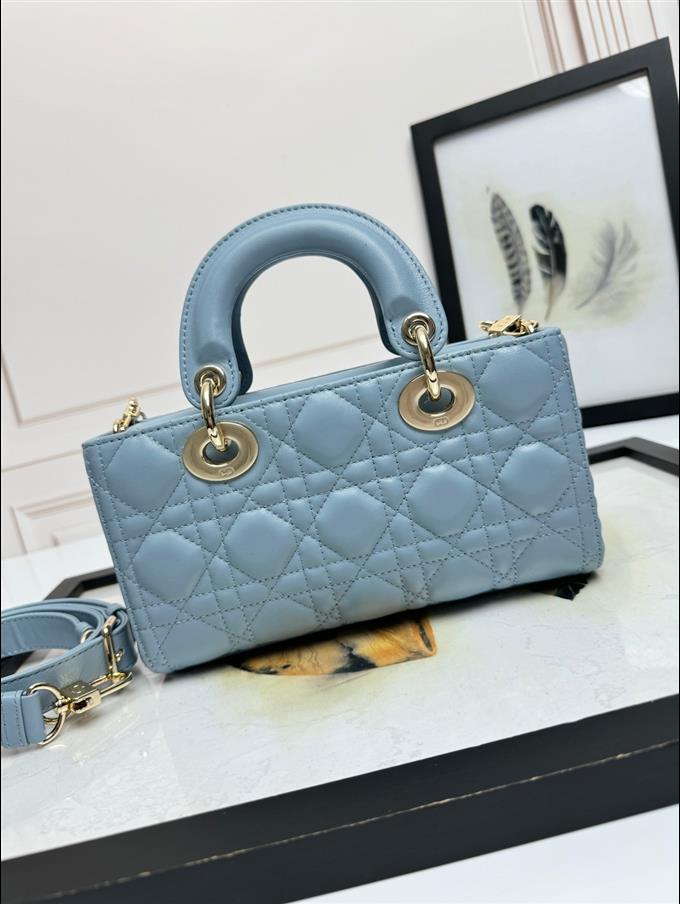 2025228Y750P204515778