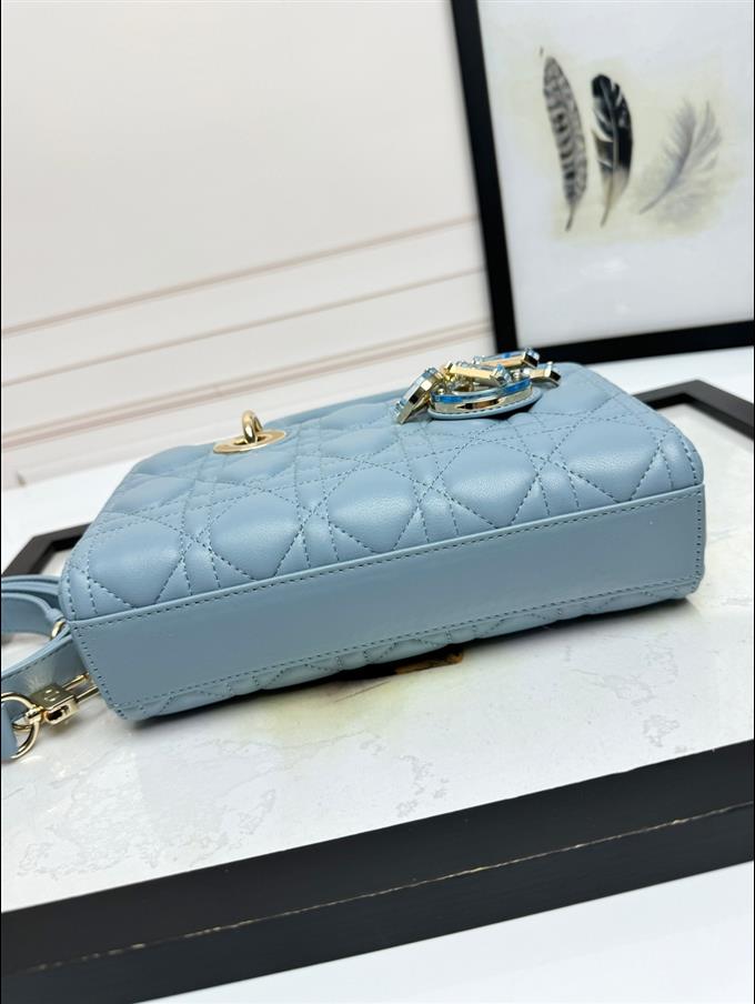 2025228Y750P204515794