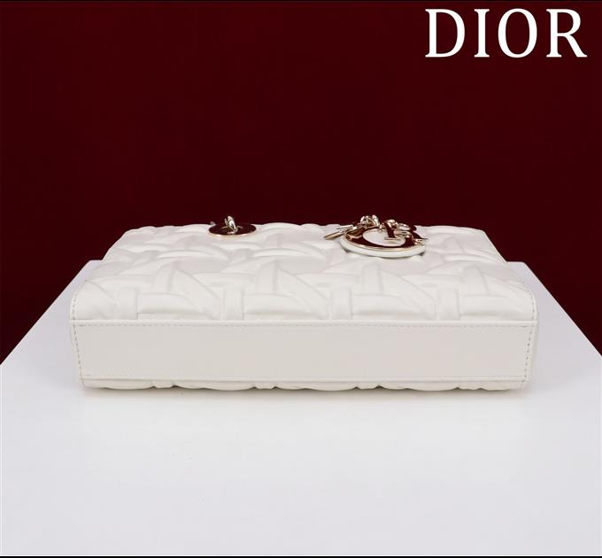 2025228Y750P215712837