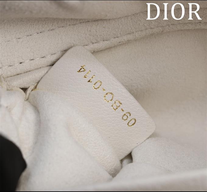 2025228Y750P215712899