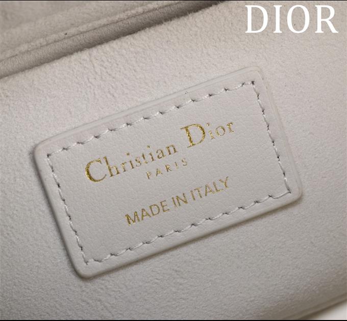 2025228Y750P215712915