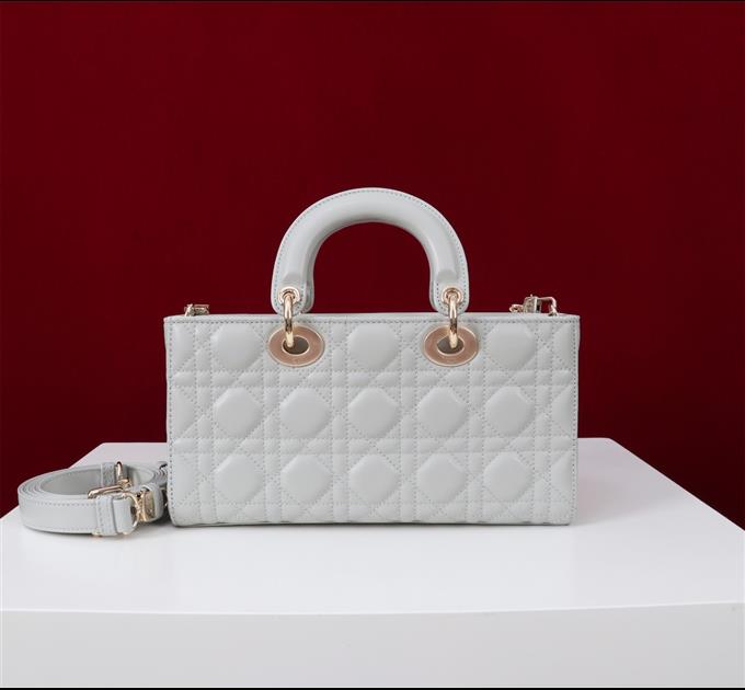 2025228Y780P20440773