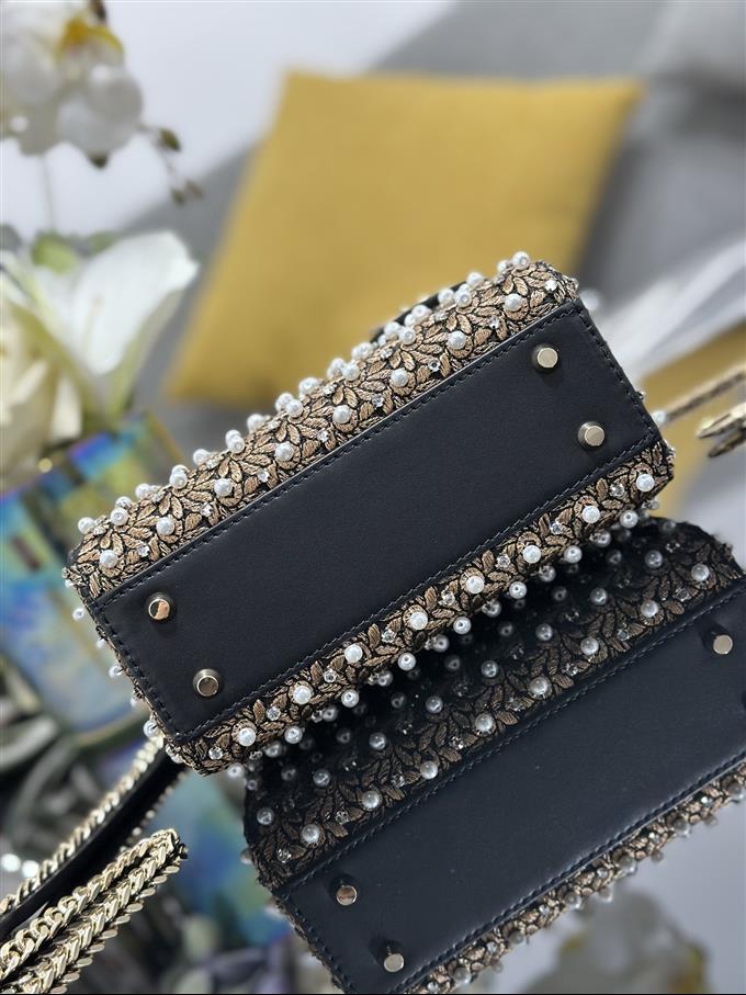 2025228Y1150P211858608