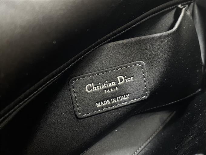 2025228Y1400P205547803