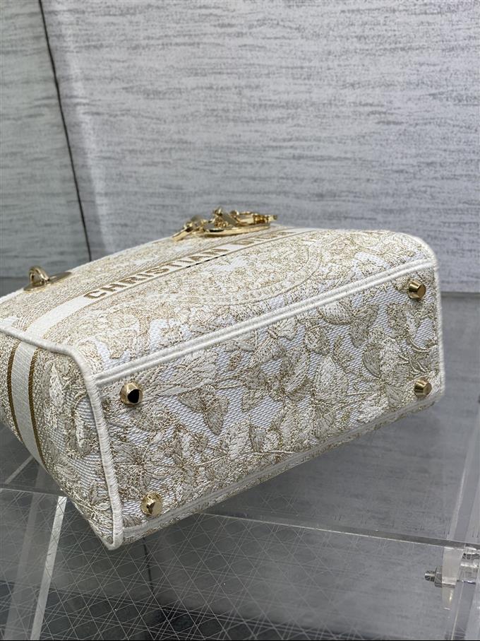 2025228Y650P21134185