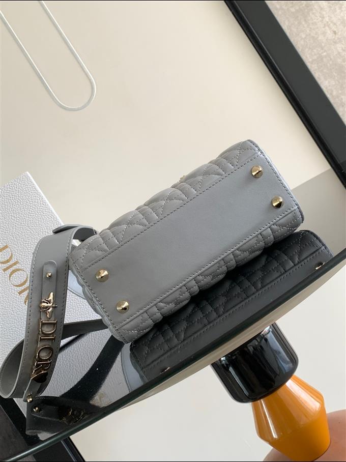 2025228Y650P222057644