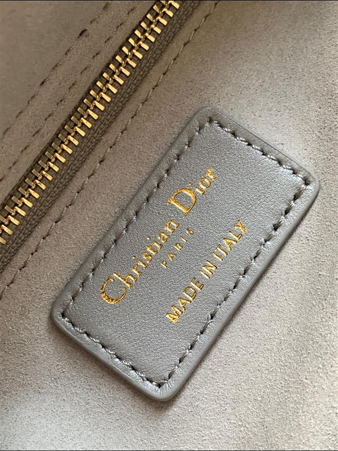 2025228Y650P222057723