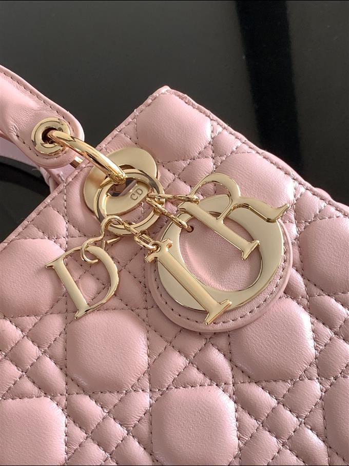 2025228Y650P222057801