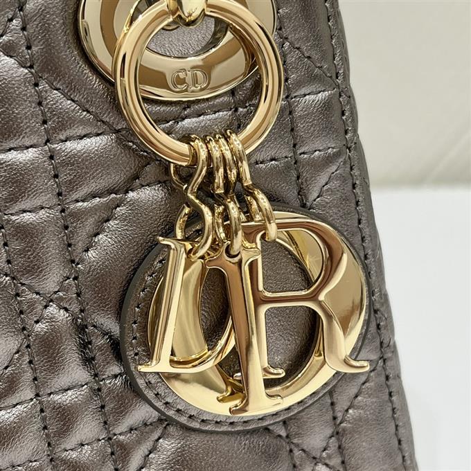 2025228Y650P22440795