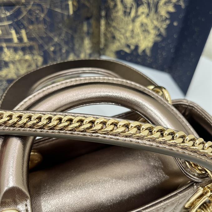 2025228Y650P22440970