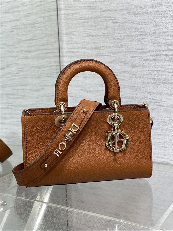 2025228Y700P222422539