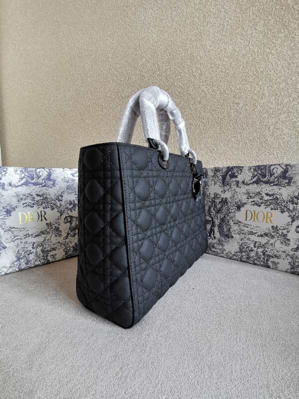 2025228Y880P205910642