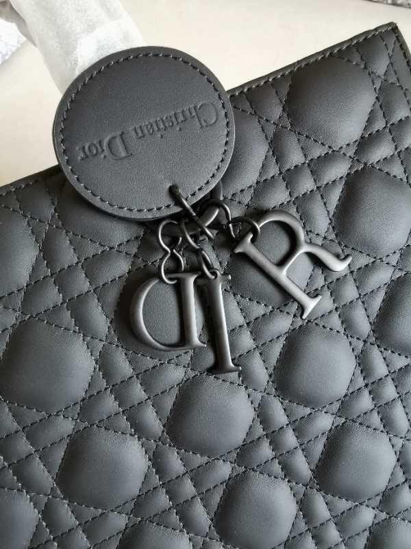 2025228Y880P205910673