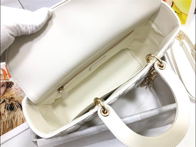 2025228Y880P211822218