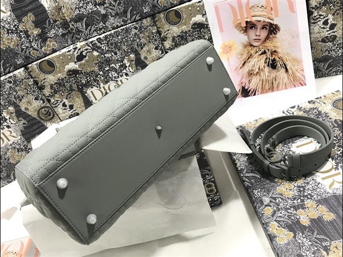 2025228Y880P211823422