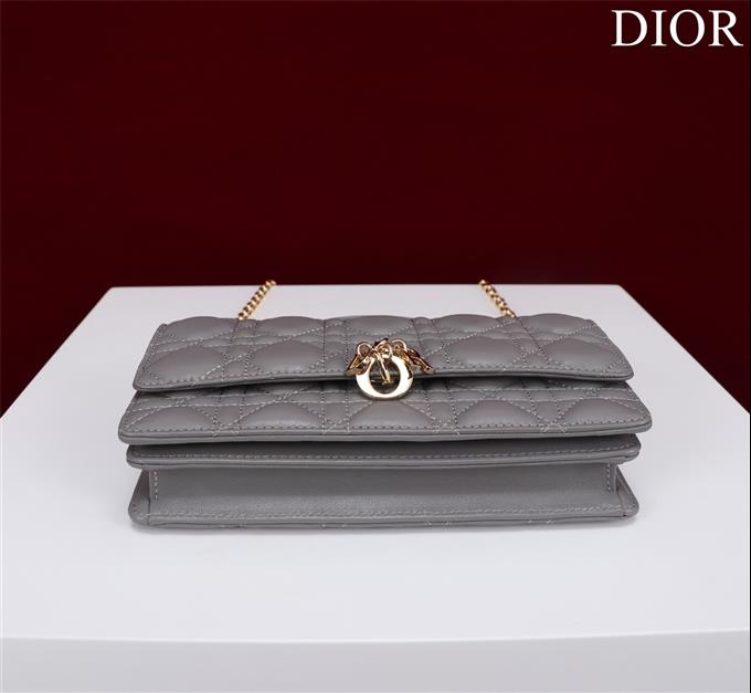 2025228Y600P212910968