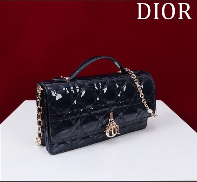 2025228Y600P21293730