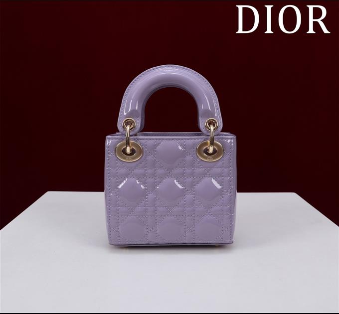 2025228Y600P212426794