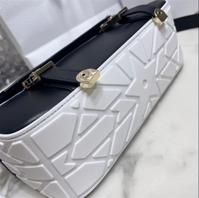 2025228Y1200P22129272