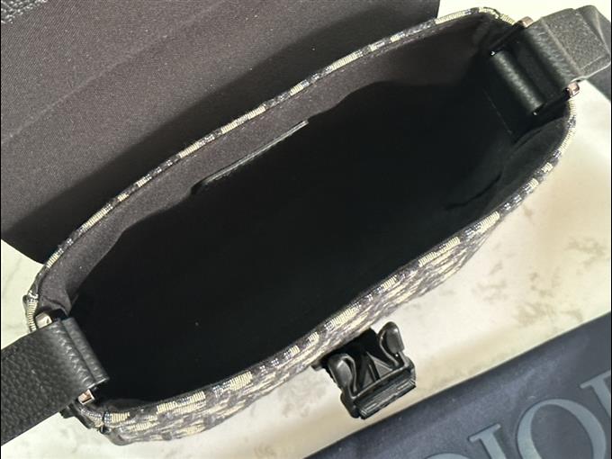 2025228Y500P221558135